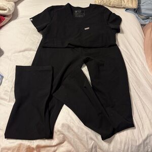 FIGS Technical Collection Top in Black